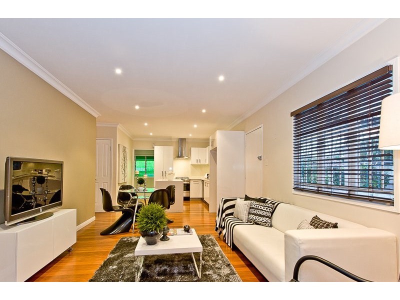 12 Kanangra Street, Stafford QLD 4053