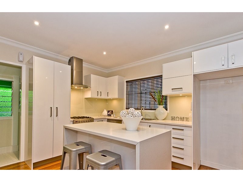 12 Kanangra Street, Stafford QLD 4053