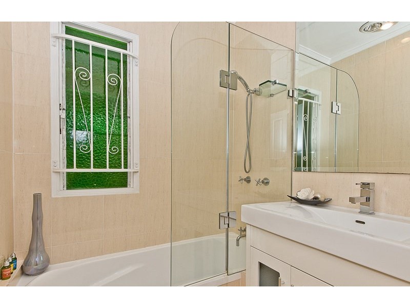 12 Kanangra Street, Stafford QLD 4053