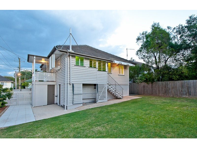 12 Kanangra Street, Stafford QLD 4053