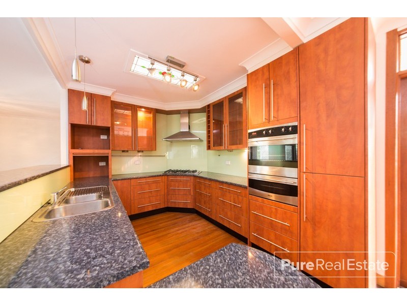 2 Redbourne Street, Chermside West QLD 4032
