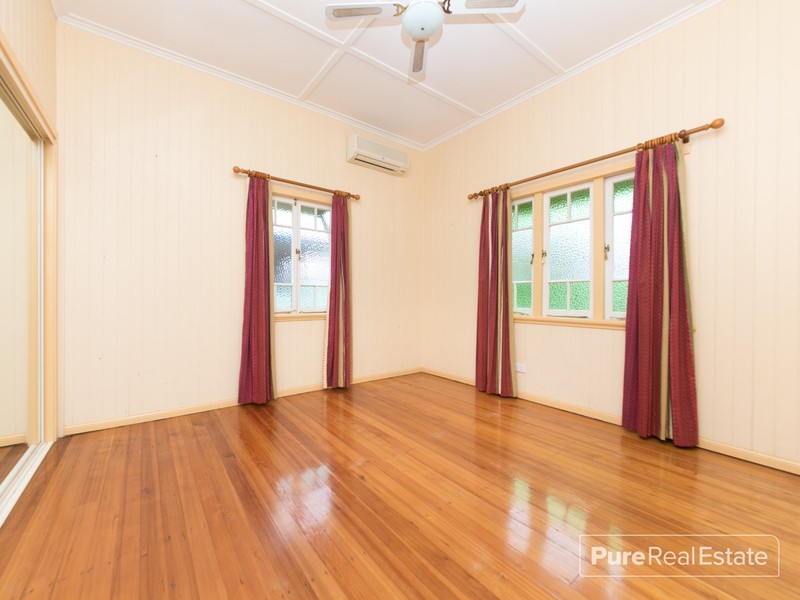 9 Framont Avenue, Holland Park QLD 4121