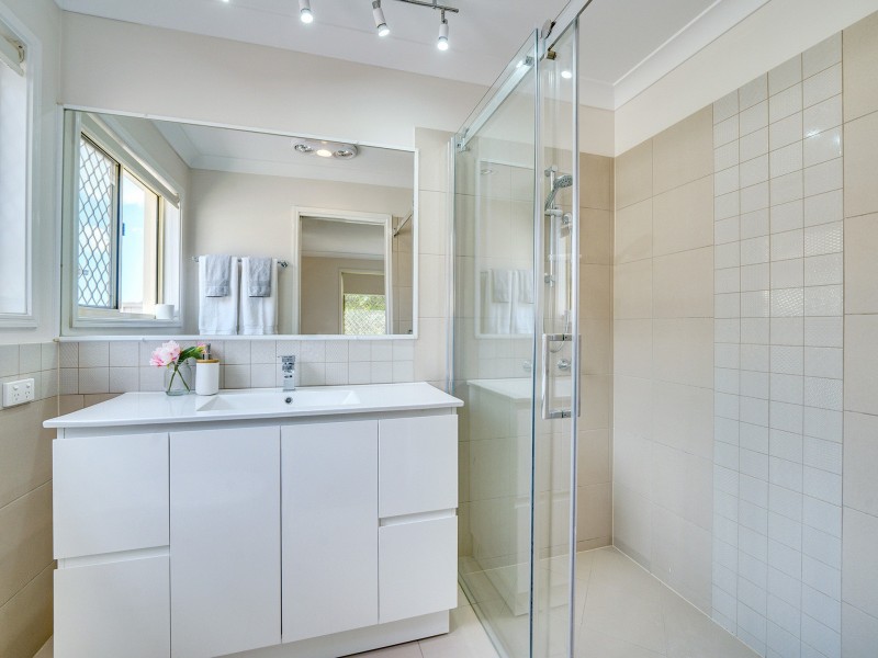 18 Pfeiffer Place, Mcdowall QLD 4053