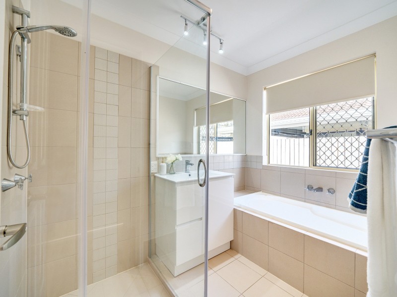 18 Pfeiffer Place, Mcdowall QLD 4053