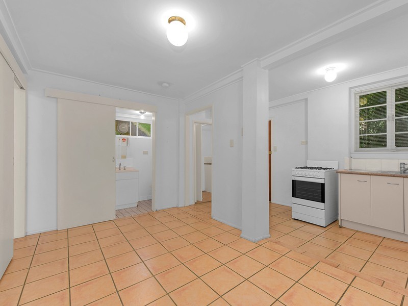 444 Waterworks Road (downstairs), Ashgrove QLD 4060