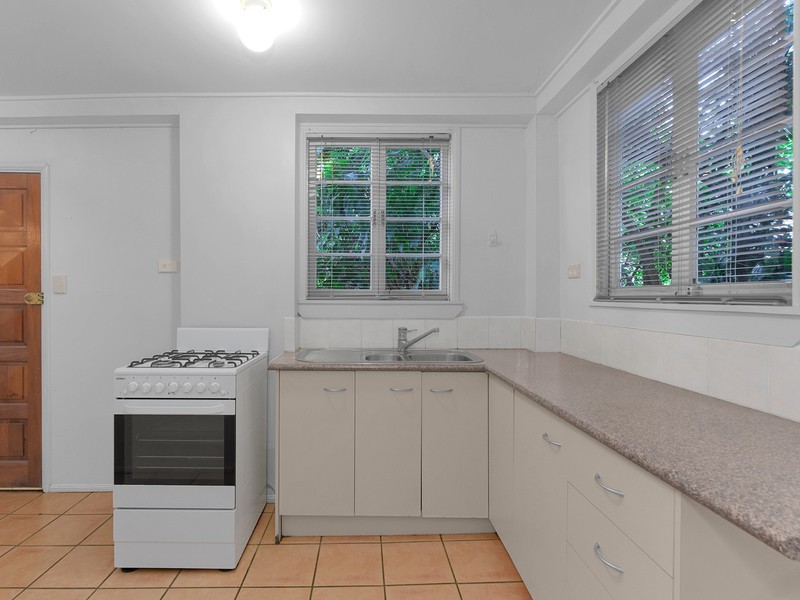 444 Waterworks Road (downstairs), Ashgrove QLD 4060