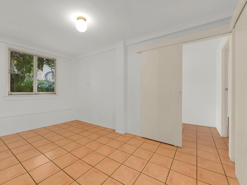 444 Waterworks Road (downstairs), Ashgrove QLD 4060