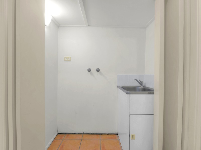 444 Waterworks Road (downstairs), Ashgrove QLD 4060