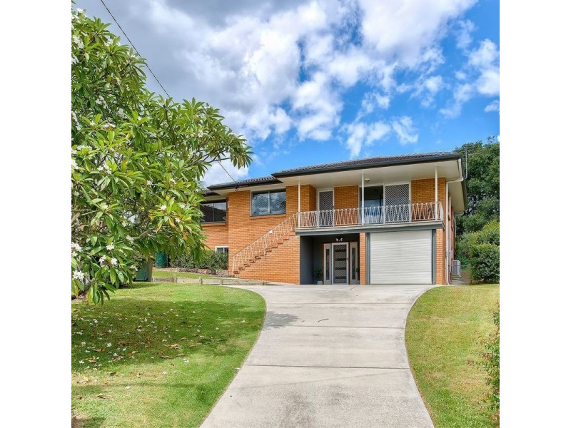 15 Gemalla Street, Stafford Heights QLD 4053