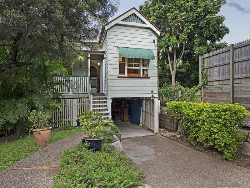 9 Alexandra Street, Bardon QLD 4065