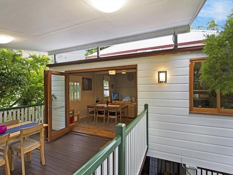 9 Alexandra Street, Bardon QLD 4065