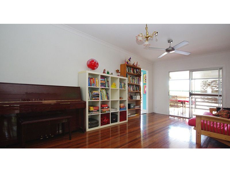 42 Hexham Street, Tarragindi QLD 4121