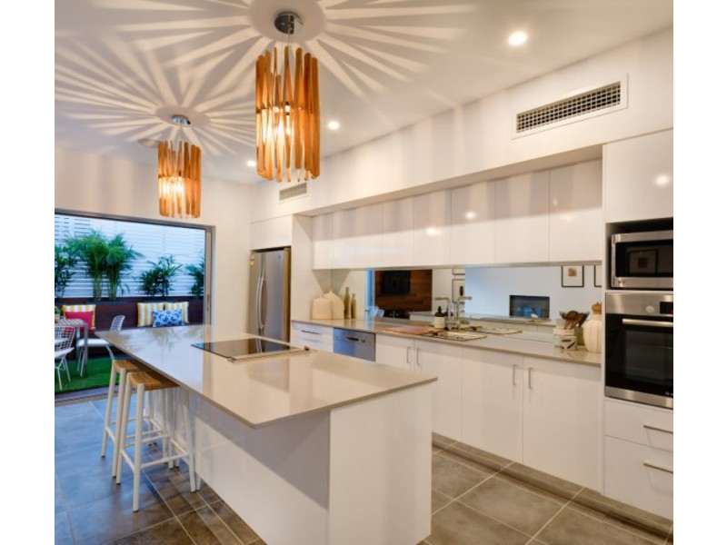 74 Stoneleigh Street, Albion QLD 4010