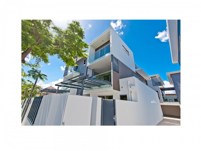 2/36 Collins Street, Clayfield QLD 4011