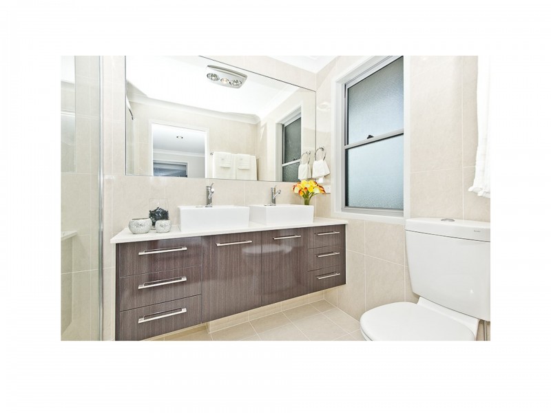 2/36 Collins Street, Clayfield QLD 4011