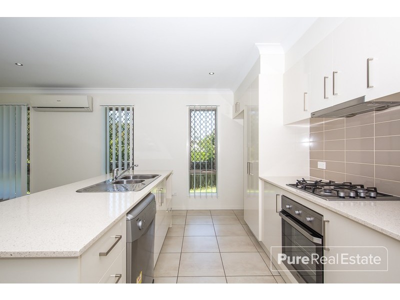36 Knightsbridge Drive, Chuwar QLD 4306