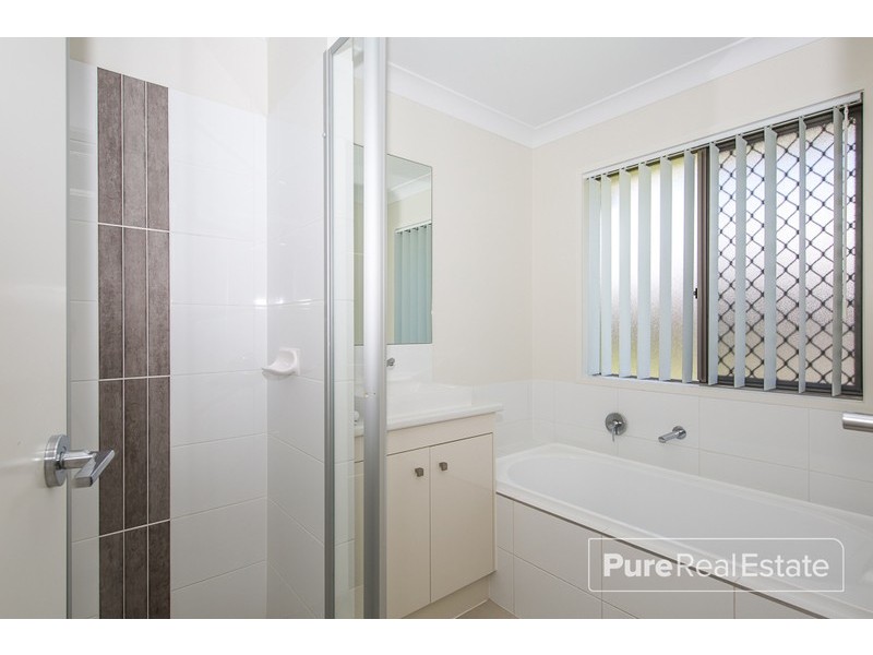 36 Knightsbridge Drive, Chuwar QLD 4306