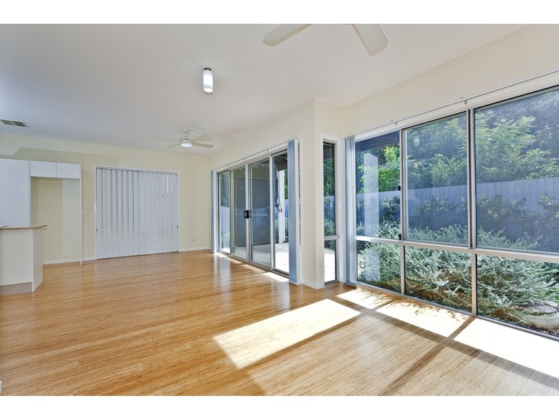 2/18 Ward Street, Indooroopilly QLD 4068