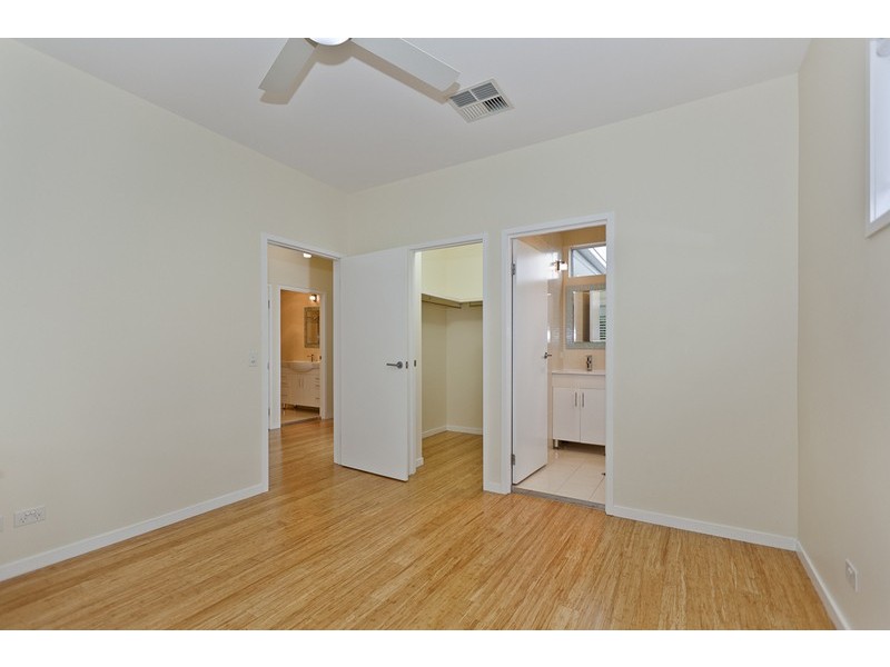 2/18 Ward Street, Indooroopilly QLD 4068