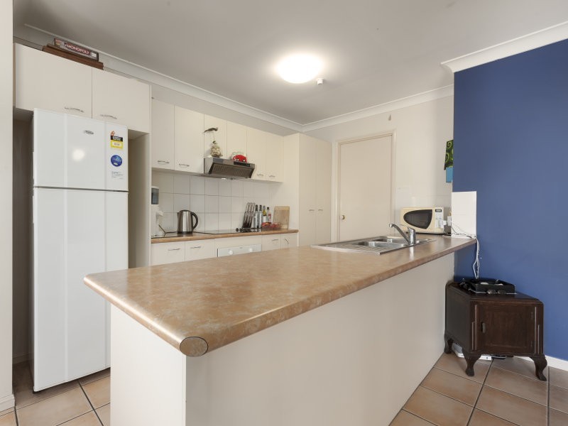 12 Tracey Street, Wynnum West QLD 4178