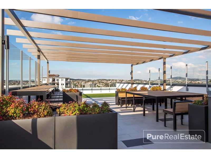 10/17 Carl Street, Woolloongabba QLD 4102