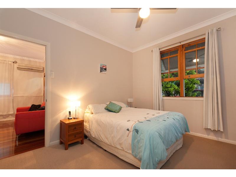 24 Grimes Street, Auchenflower QLD 4066