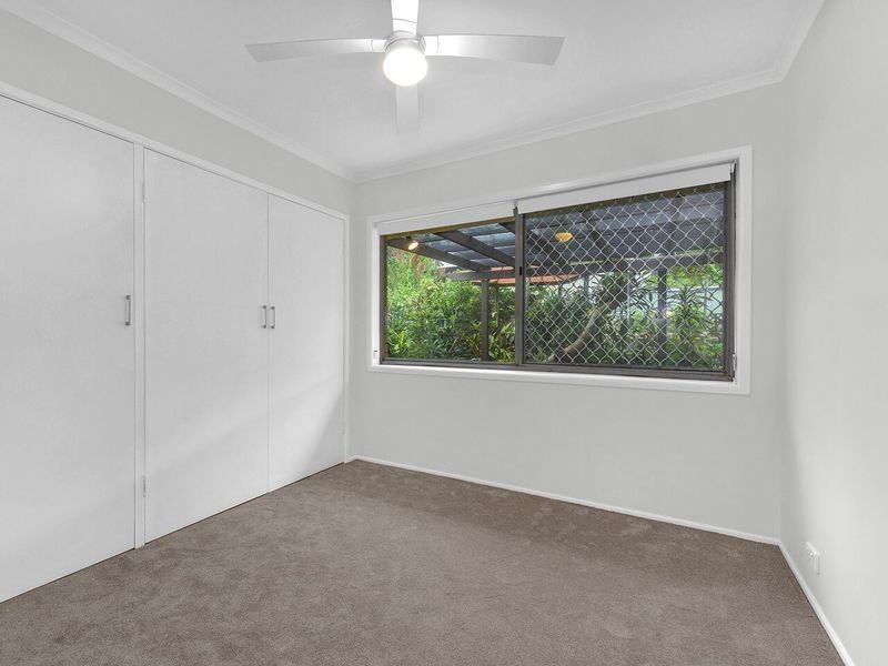8 Harefield Street, Indooroopilly QLD 4068