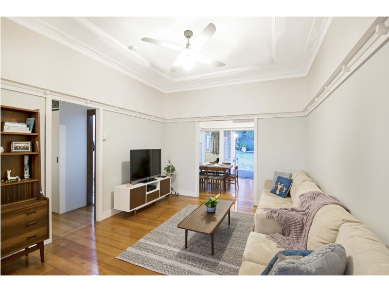 156 Watson Street, Camp Hill QLD 4152