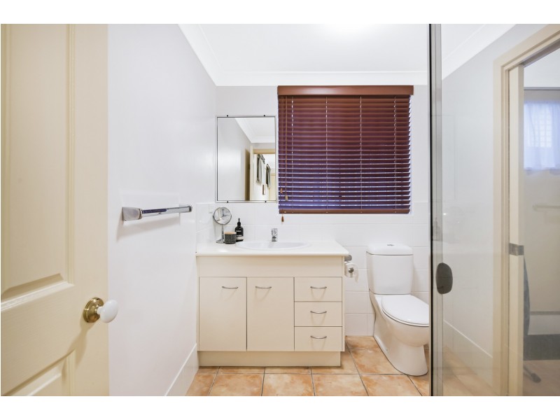 156 Watson Street, Camp Hill QLD 4152