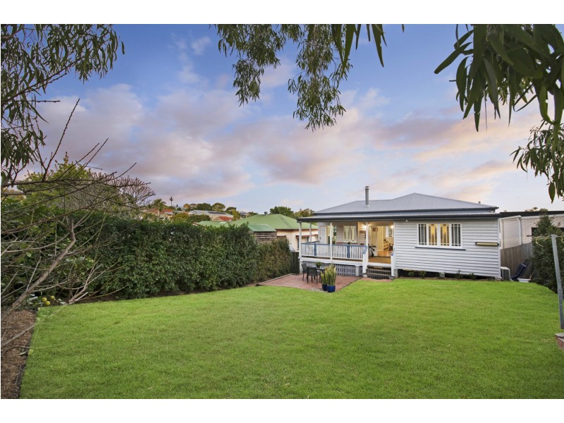 156 Watson Street, Camp Hill QLD 4152