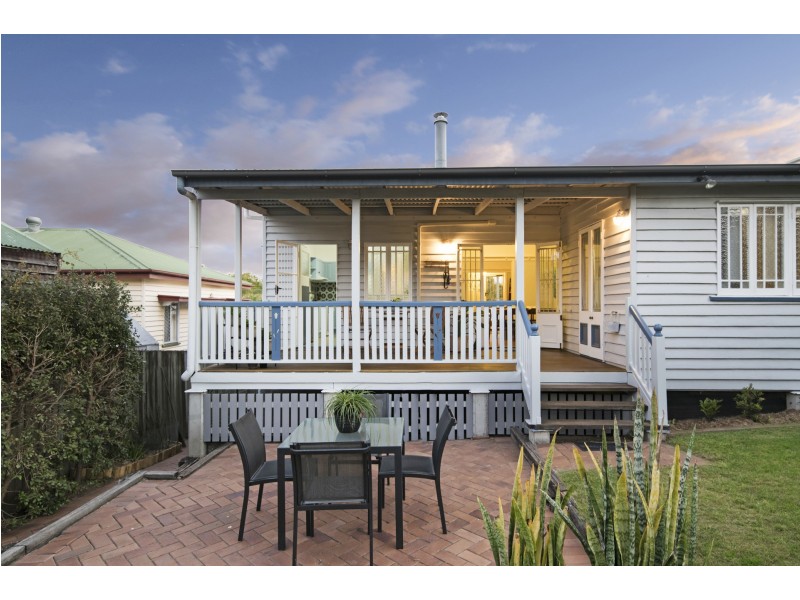 156 Watson Street, Camp Hill QLD 4152