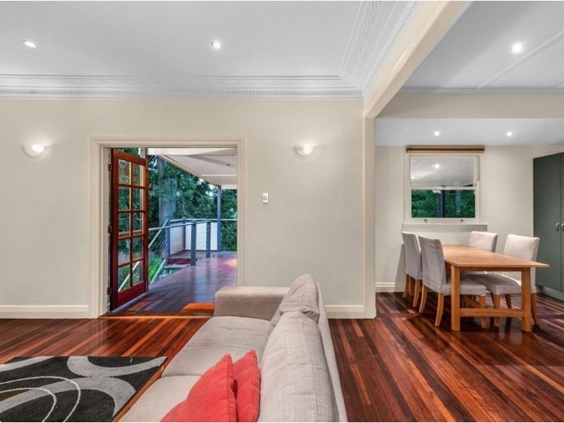 76 Glen Retreat Road, Mitchelton QLD 4053