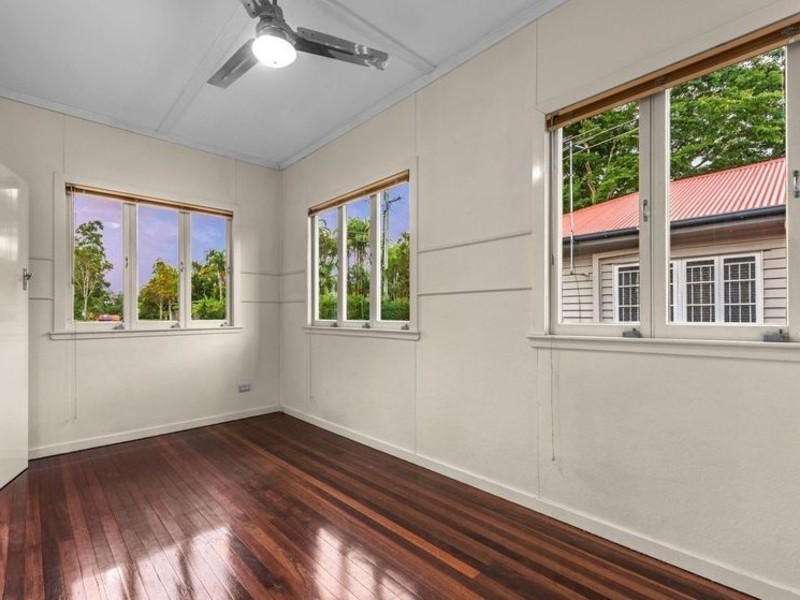 76 Glen Retreat Road, Mitchelton QLD 4053