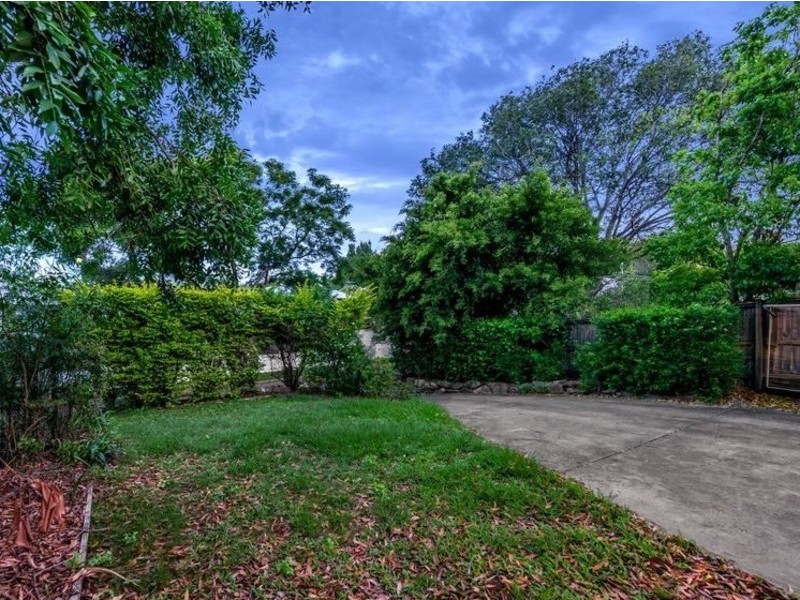 76 Glen Retreat Road, Mitchelton QLD 4053