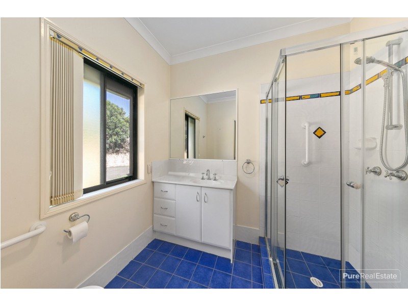 20 Barnstos Place, Carindale QLD 4152