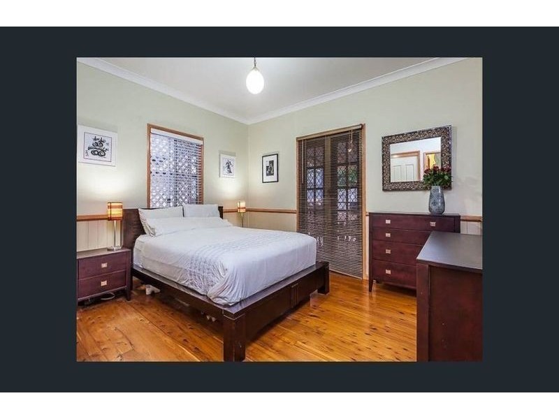 32 Barton Street, Everton Park QLD 4053