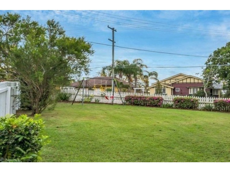 37 Woodland Street, Ashgrove QLD 4060
