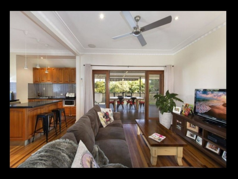 21 Cradock Street, Holland Park QLD 4121