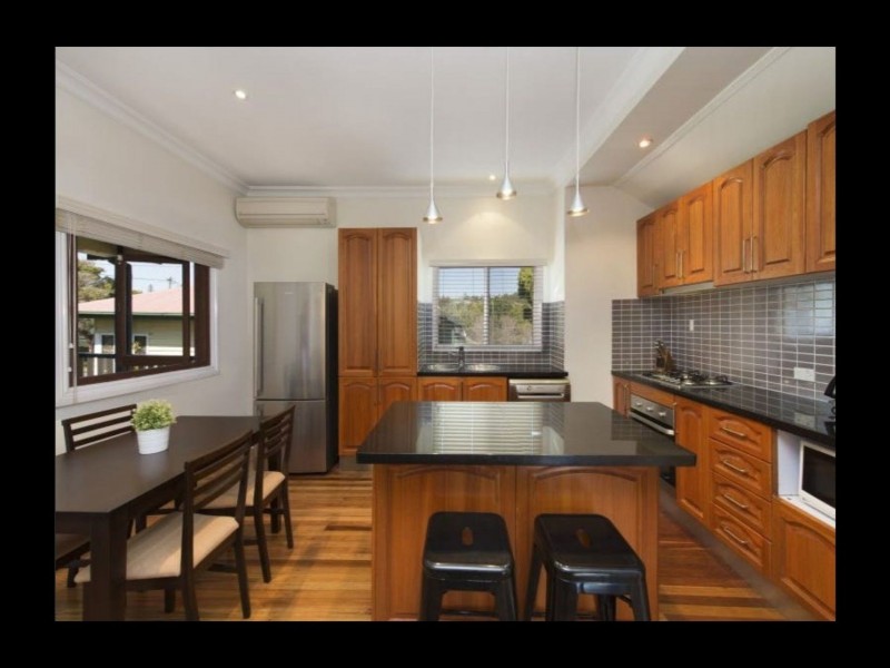 21 Cradock Street, Holland Park QLD 4121