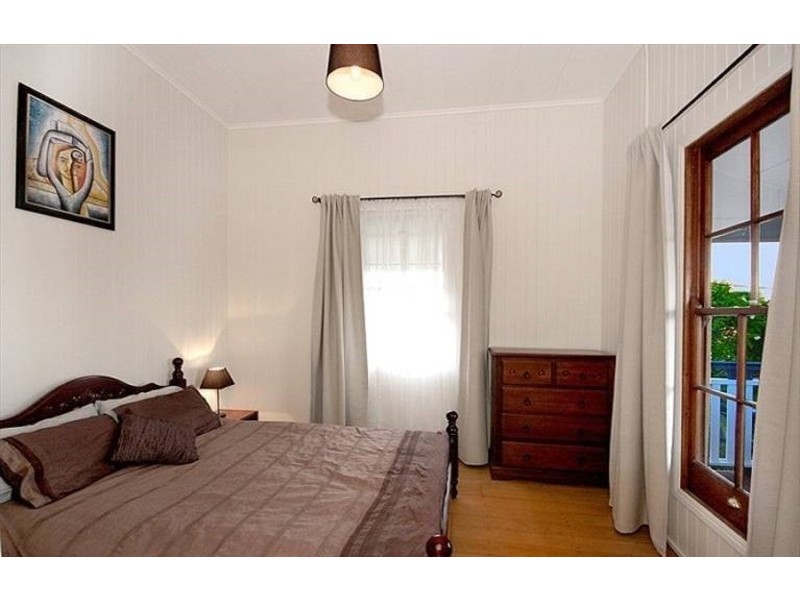 53 Broadway Street, Woolloongabba QLD 4102