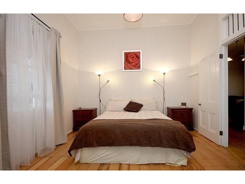 53 Broadway Street, Woolloongabba QLD 4102