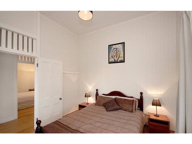 53 Broadway Street, Woolloongabba QLD 4102