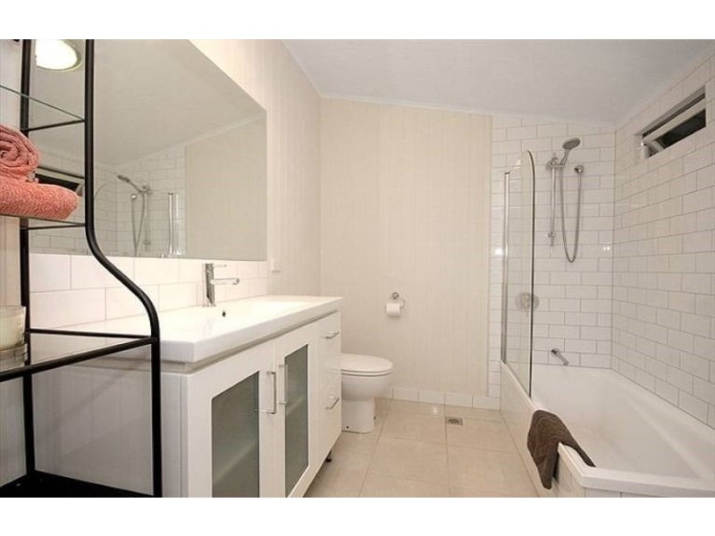 53 Broadway Street, Woolloongabba QLD 4102