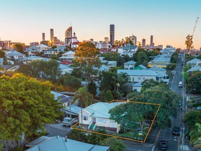 2/44 Lockhart Street, Woolloongabba QLD 4102