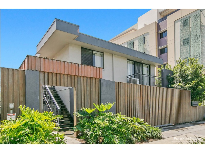1/574 Kingsford Smith Drive, Hamilton QLD 4007