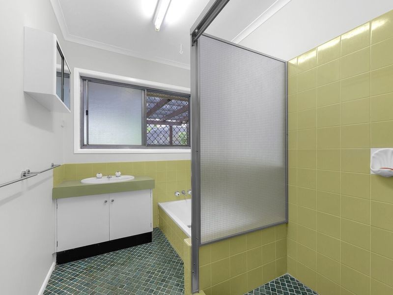 8 Harefield Street, Indooroopilly QLD 4068