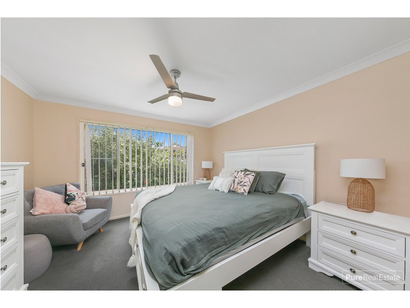 21 Charlton Place, Regents Park QLD 4118