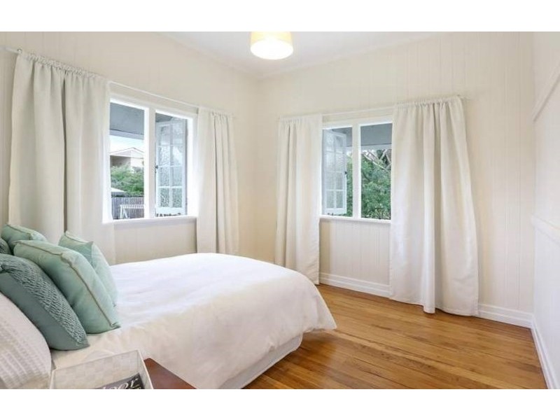 12 Gunner Street, Kedron QLD 4031