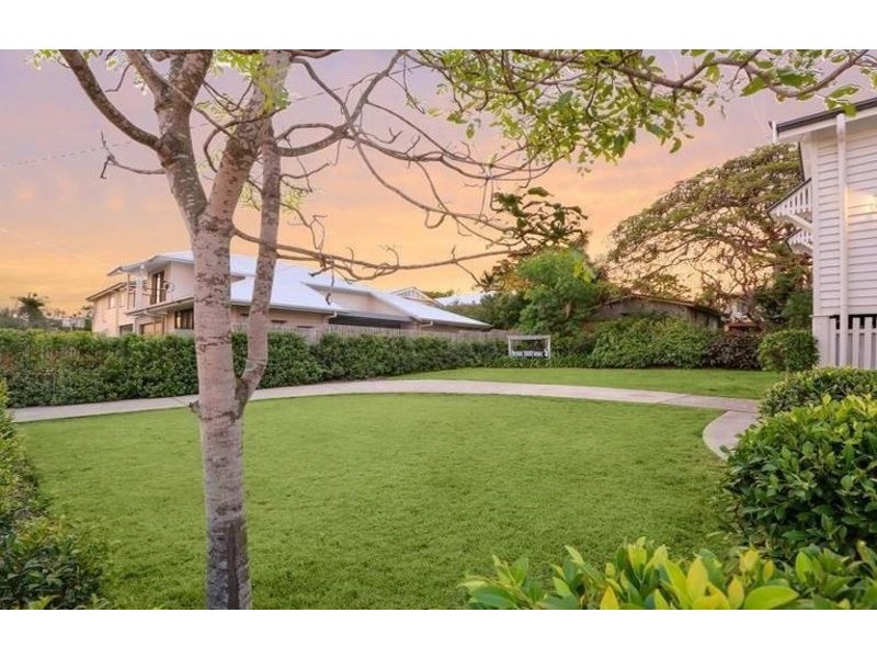 12 Gunner Street, Kedron QLD 4031