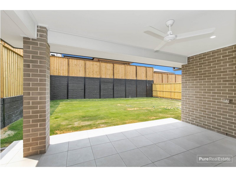 12 Forbes Crescent, Upper Kedron QLD 4055